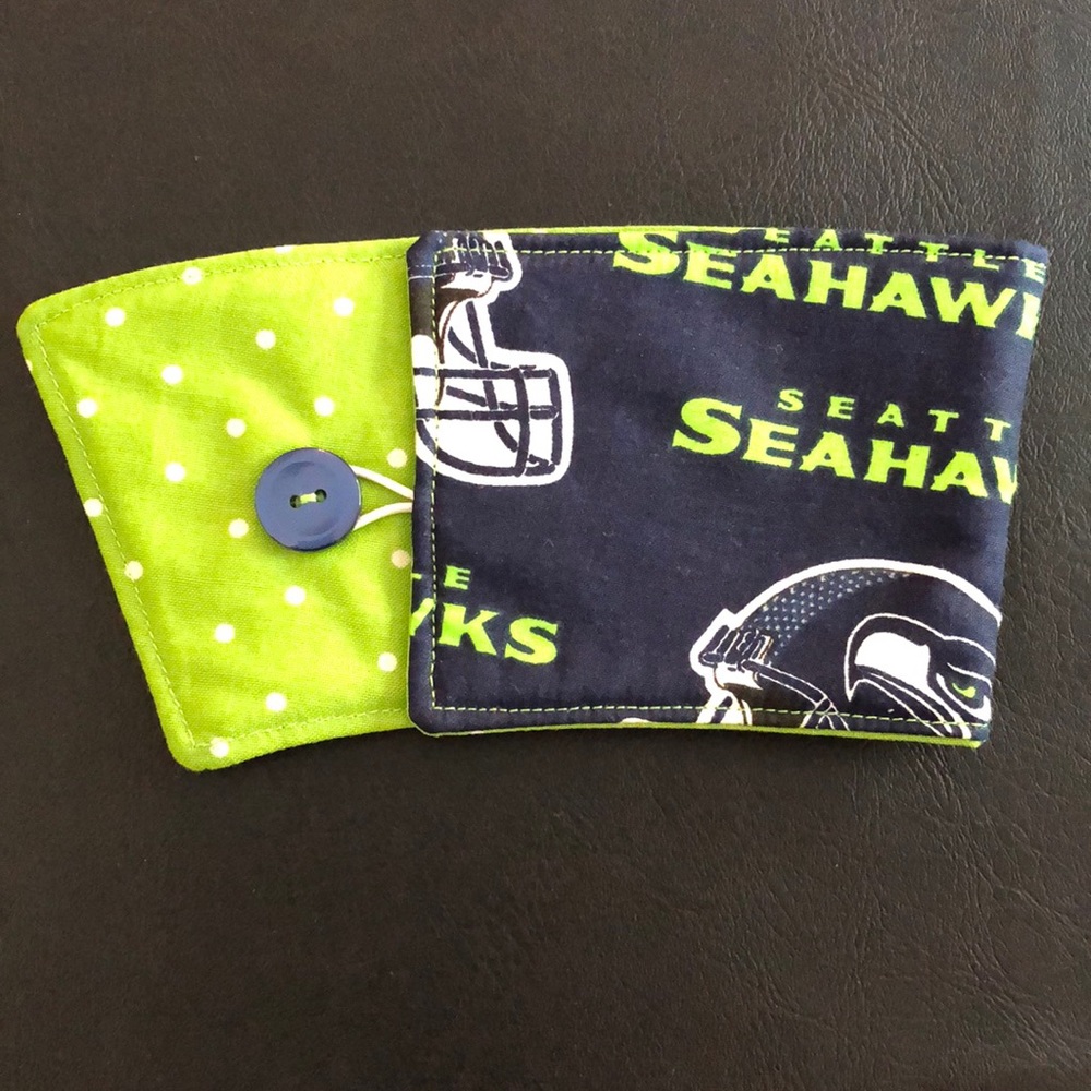 Seattle Seahawks Reversible Cup Cozy NWOT